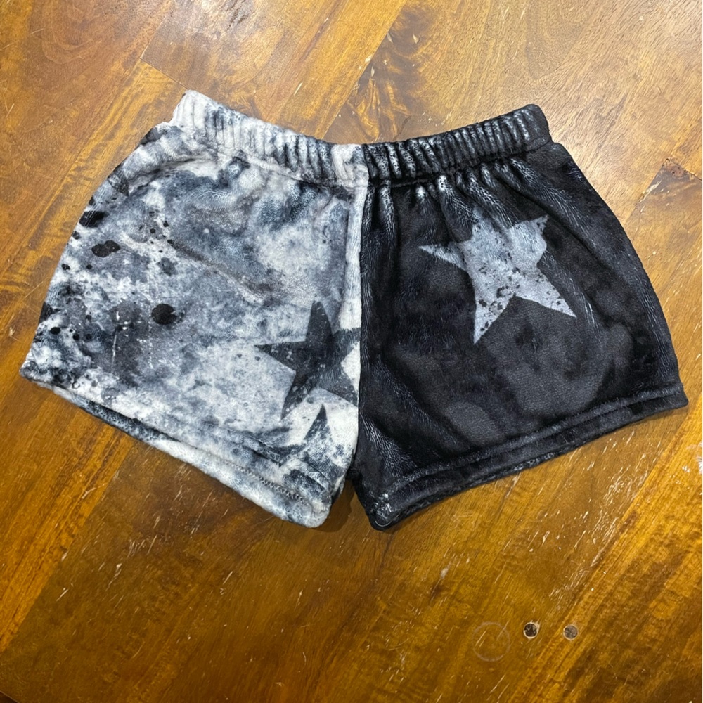 PENELOPE WILDBERRY Brand New/Never Worn super soft fleece pajama shorts.